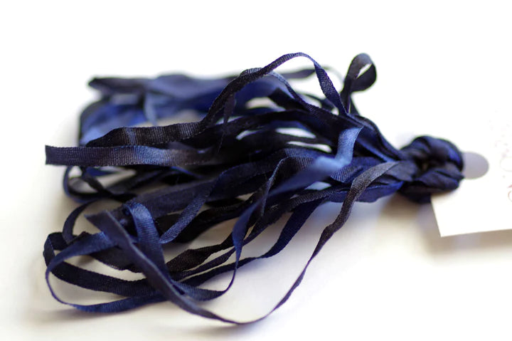 SR4 087 Midnight Cobalt - The Needle & Thread Emporium