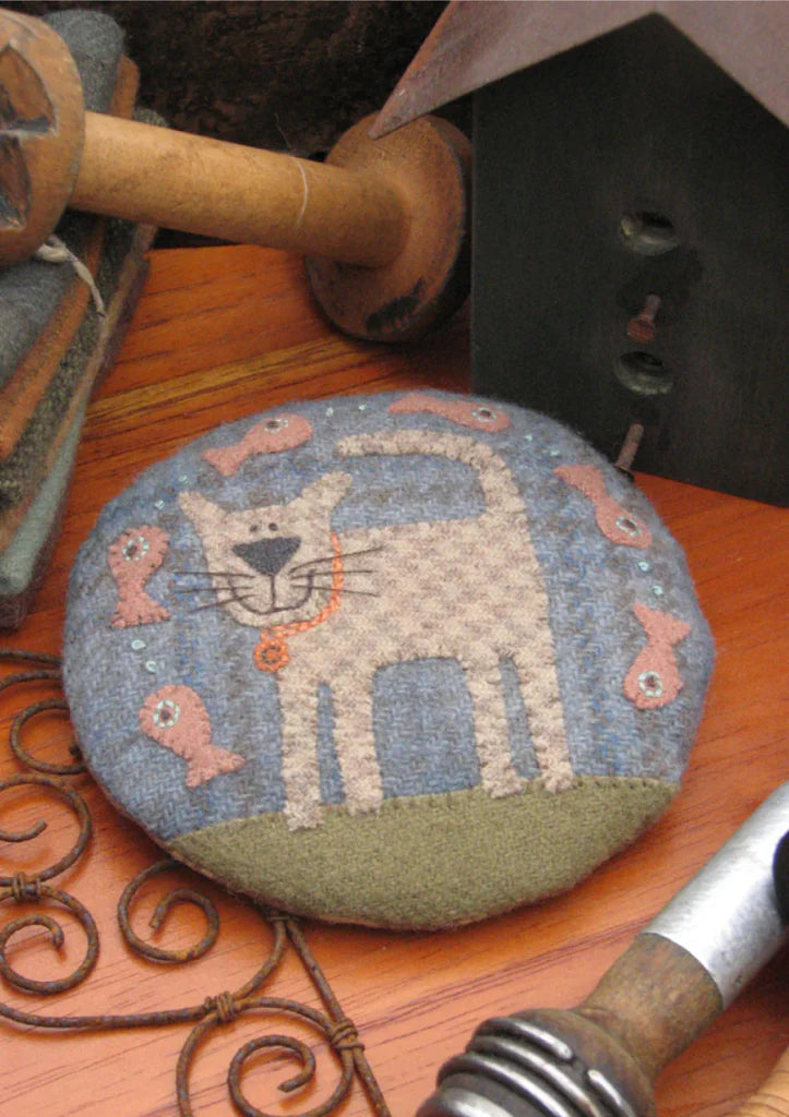 My Cat Claude Pincushion Pattern by Hatched and Patched - Quick and Easy Pattern - wool applique