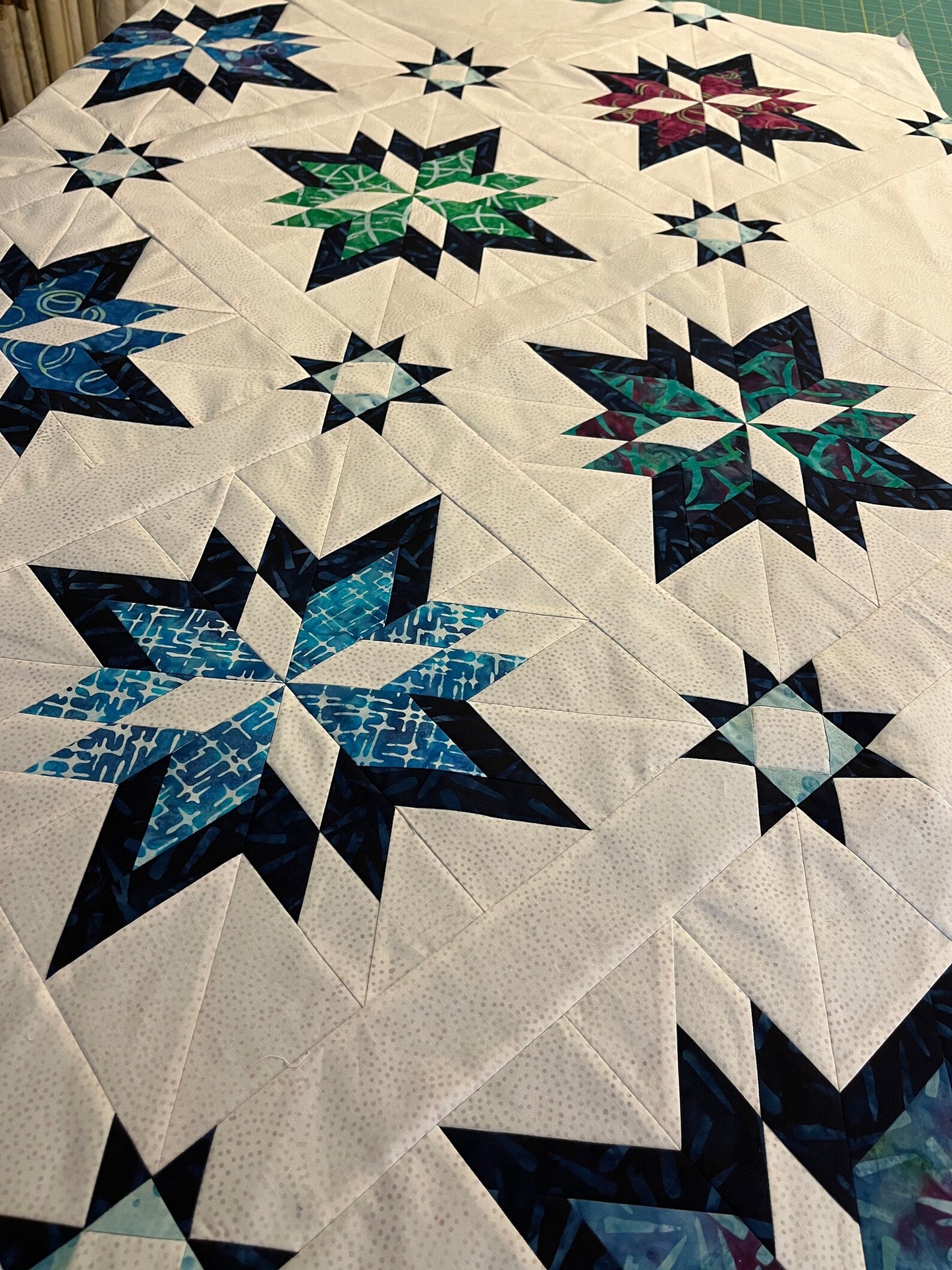"CATCH A SCRAPPY STAR" Quilt Pattern, Companion Pattern for Rapid Fire Lemoyne Star Ruler, Square2 & Tucker Trimmer by Studio 180 designs