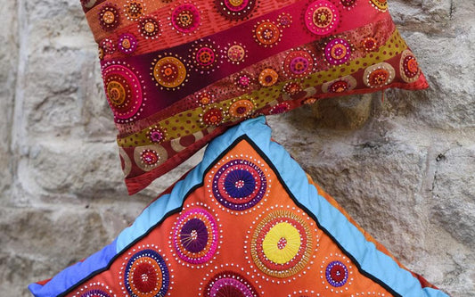 "RED CENTRE CUSHIONS" Pattern , Wendy Williams-Flying Fish Australia