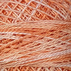 M22 - Peaches, Valdani Perle Cotton 8, Variegated