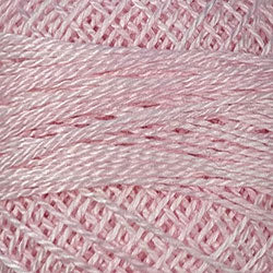 O557 - ROSE SAUVE, Valdani Perle Cotton 8 - VariegatedVALDANI Perle Cotton 8 - VARIEGATED