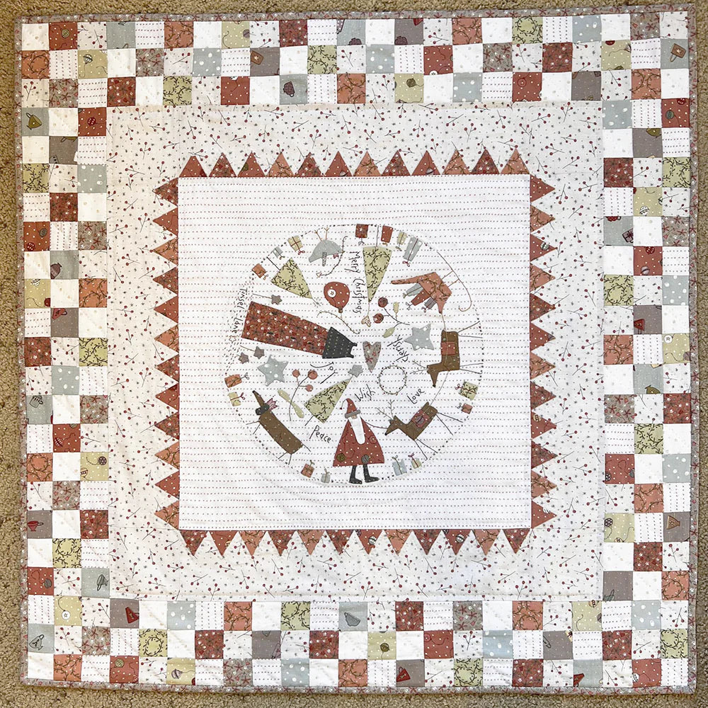 "Tinsel Lane" Quilting and Applique Pattern, Christmas Design, Table Topper, Wall Hanging or Quilt, Designed by Hatched and Patched