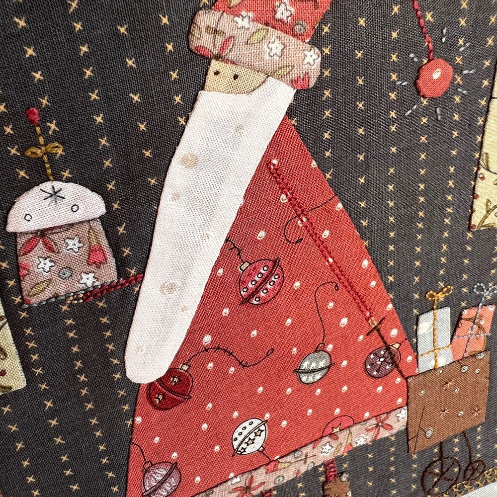 "Christmas Gathering Folder Cover" Applique Pattern by Hatched and Patched