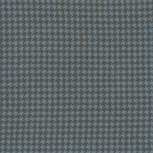 Houndstooth - Powder Blue, Hand dyed wool by Sue Spargo