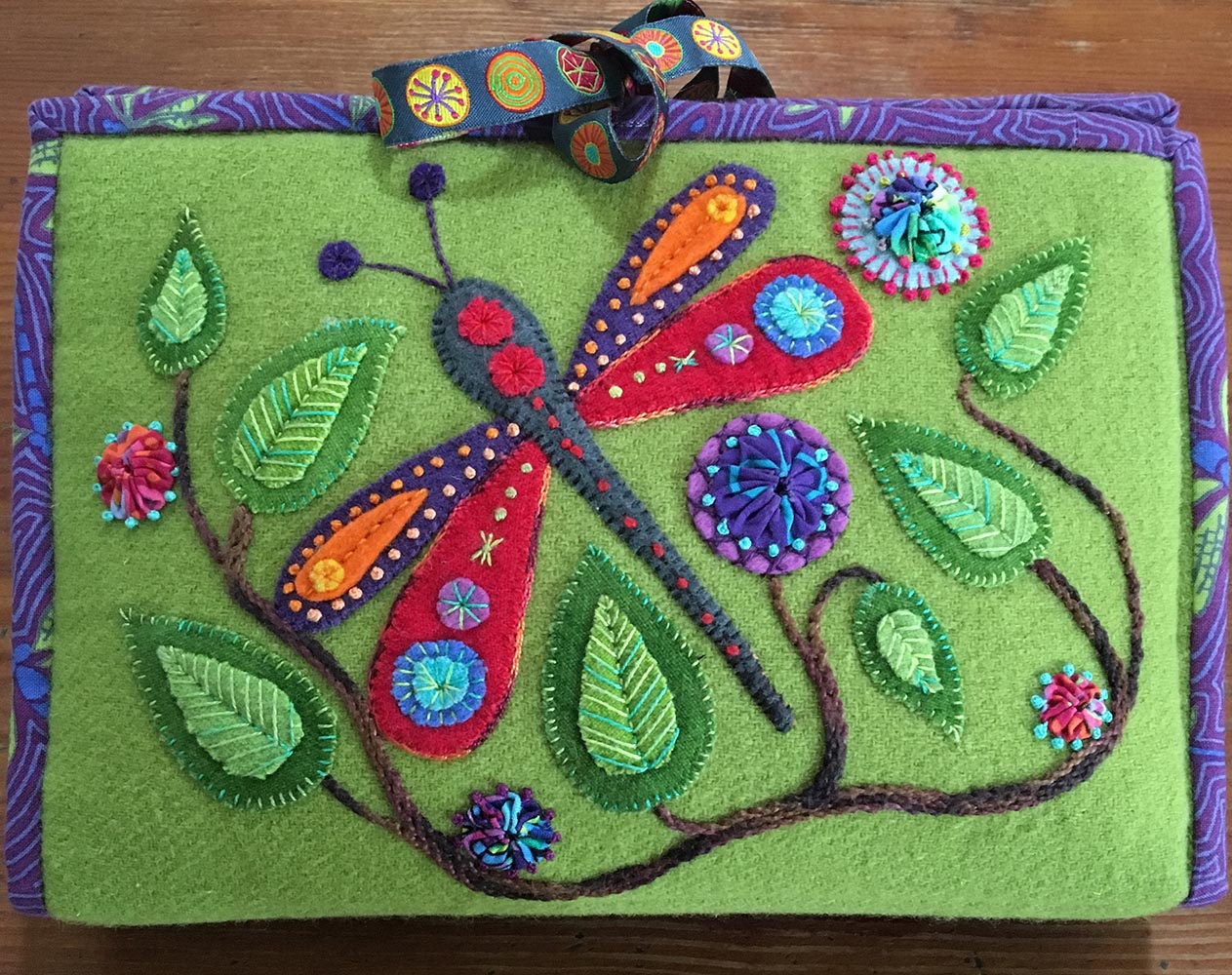 Woolly Zip Bag Pattern - Bird & Dragonfly - The Needle & Thread Emporium