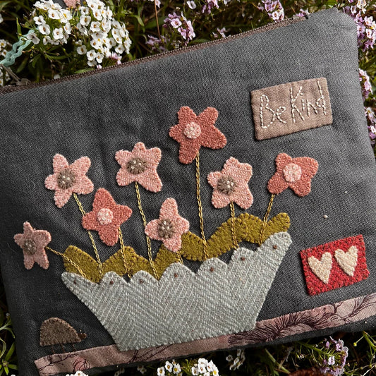 Be Kind Pouch Pattern by Hatched and Patched, Anni Downs, Hand Stitcher and Wool Applique