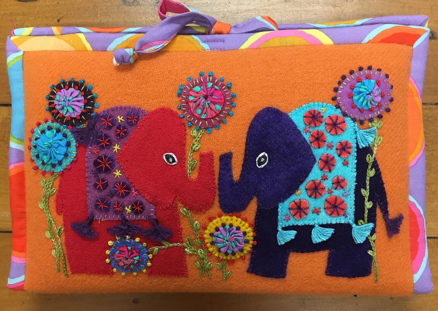 Woolly Zip It Bag Pattern - Elephant & Flowers - The Needle & Thread Emporium